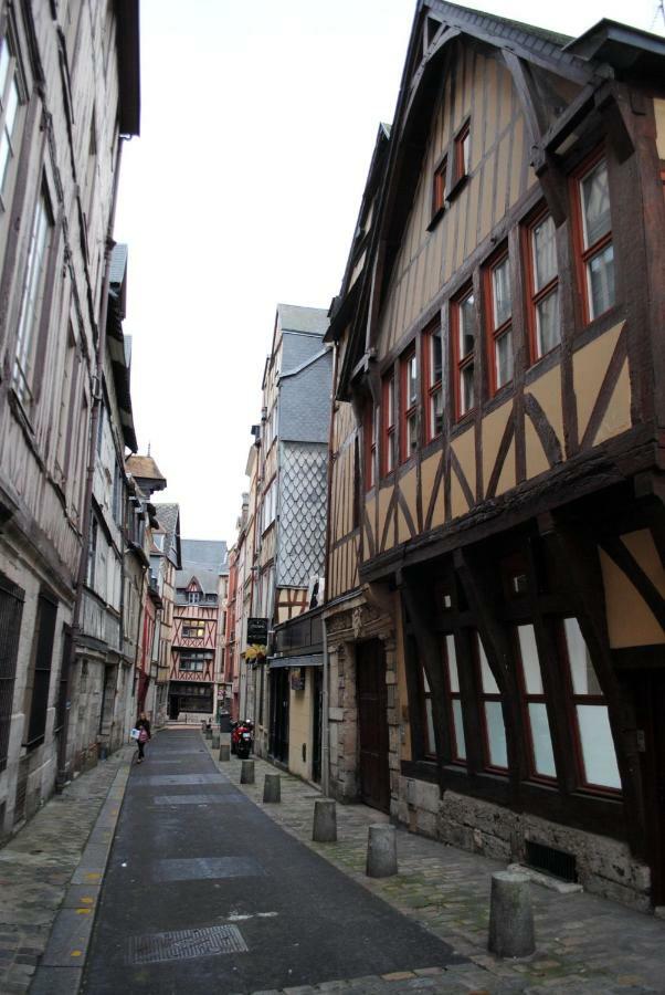La Souche Apartment *